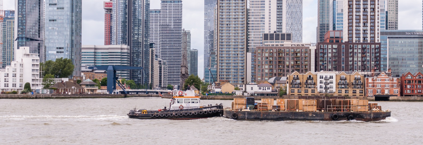 Tug boat on the Thames